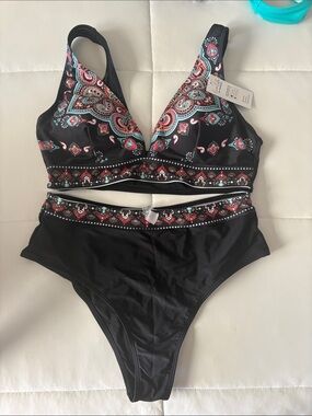 Cupshe Black Paisley-Accent Two-Piece Bikini